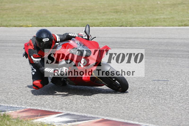 /27 12.06.2025 Ducati Schweiz Trackday Warmup  ADR/gelb-jeaune/19